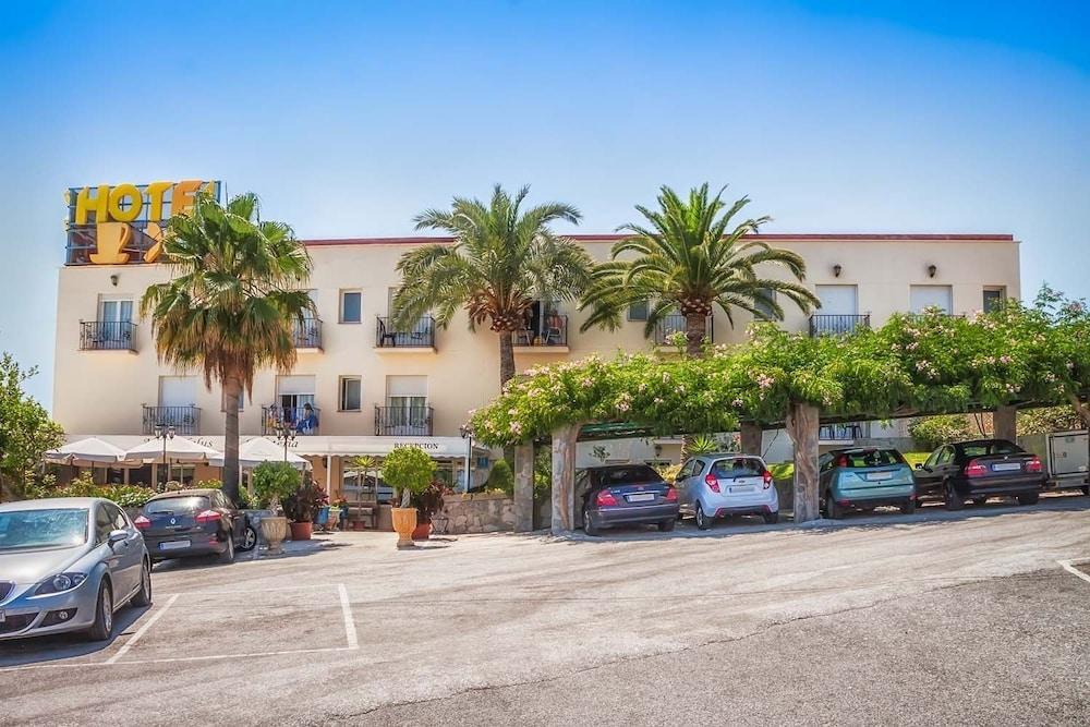 Hotel Al-Andalus Nerja Buitenkant foto