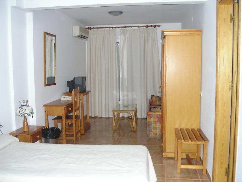 Hotel Al-Andalus Nerja Buitenkant foto