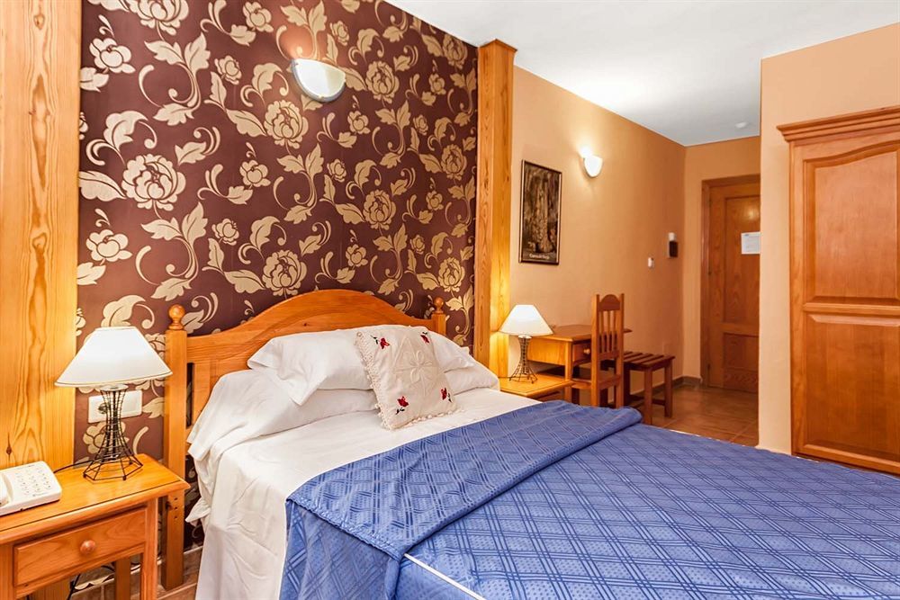 Hotel Al-Andalus Nerja Buitenkant foto